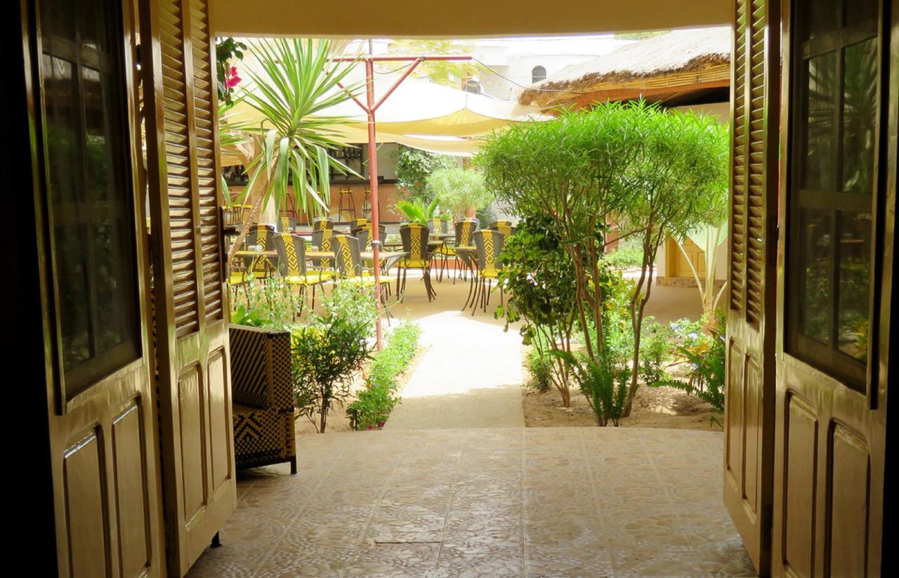 Le Lion Dort Hotell Somone Exteriör bild